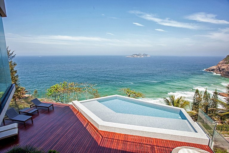 Casa con vista su Joatinga, perfetta per ammirare il mare