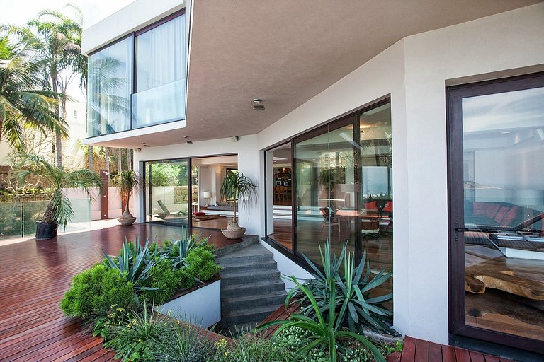 Casa con vista su Joatinga, perfetta per ammirare il mare