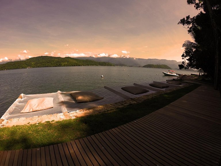 Casa de praia de temporada em Ilha de Angra dos Reis do RJ