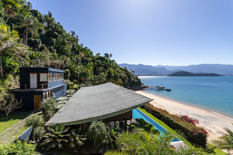 Casa Luxo de temporada em praia de Angra dos Reis RJ