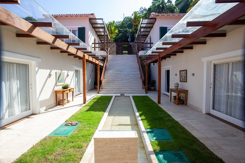 Casa Luxo de temporada em praia de Angra dos Reis RJ