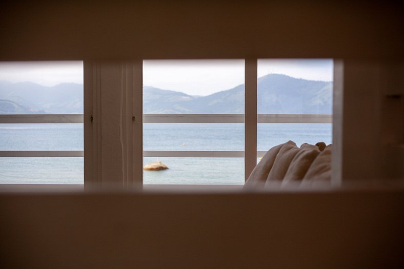 Casa Luxo de temporada em praia de Angra dos Reis RJ