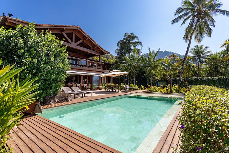 Casa Luxo de temporada em praia de Angra dos Reis RJ