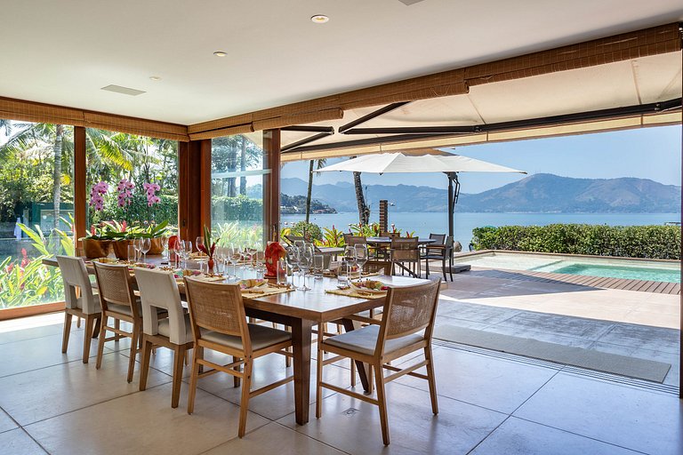 Casa Luxo de temporada em praia de Angra dos Reis RJ