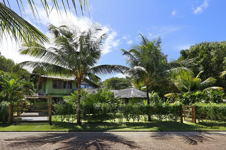 Casa Verde com vista deslumbrante para a praia.