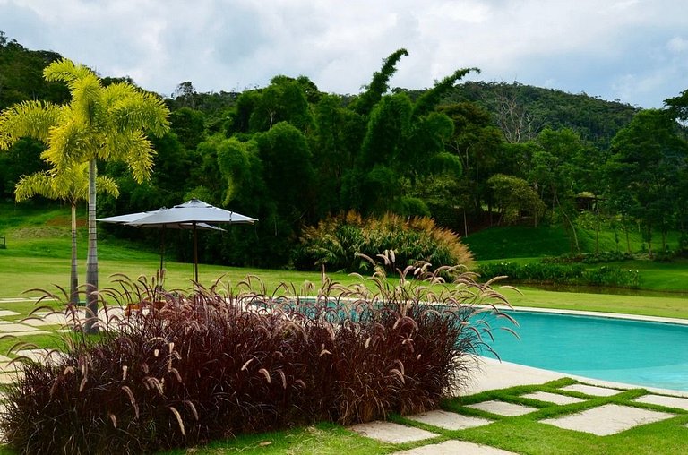 Ferienhaus in den Bergen von Petrópolis Itaipava mit Pool