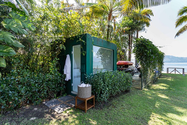 Luxuriöses Ferienhaus am Strand von Angra dos Reis, RJ