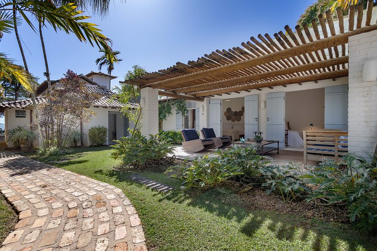 Luxus-Ferienhaus in Manguinhos Strand, Búzios, RJ