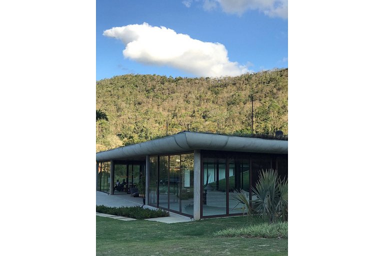 Mountain Getaway with Private Pool in Itaipava, Petrópolis